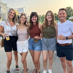 Meet your Posher, Kelly